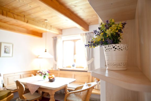 Gemütlicher Essbereich Essbereich im Ferienhaus Katharina in Lenggries