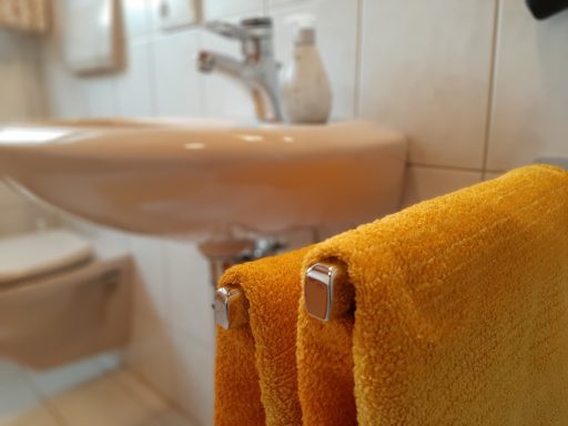 Waschbecken Badezimmer EG Waschbecken im Badezimmer Erdgeschoss Ferienhaus Katharina